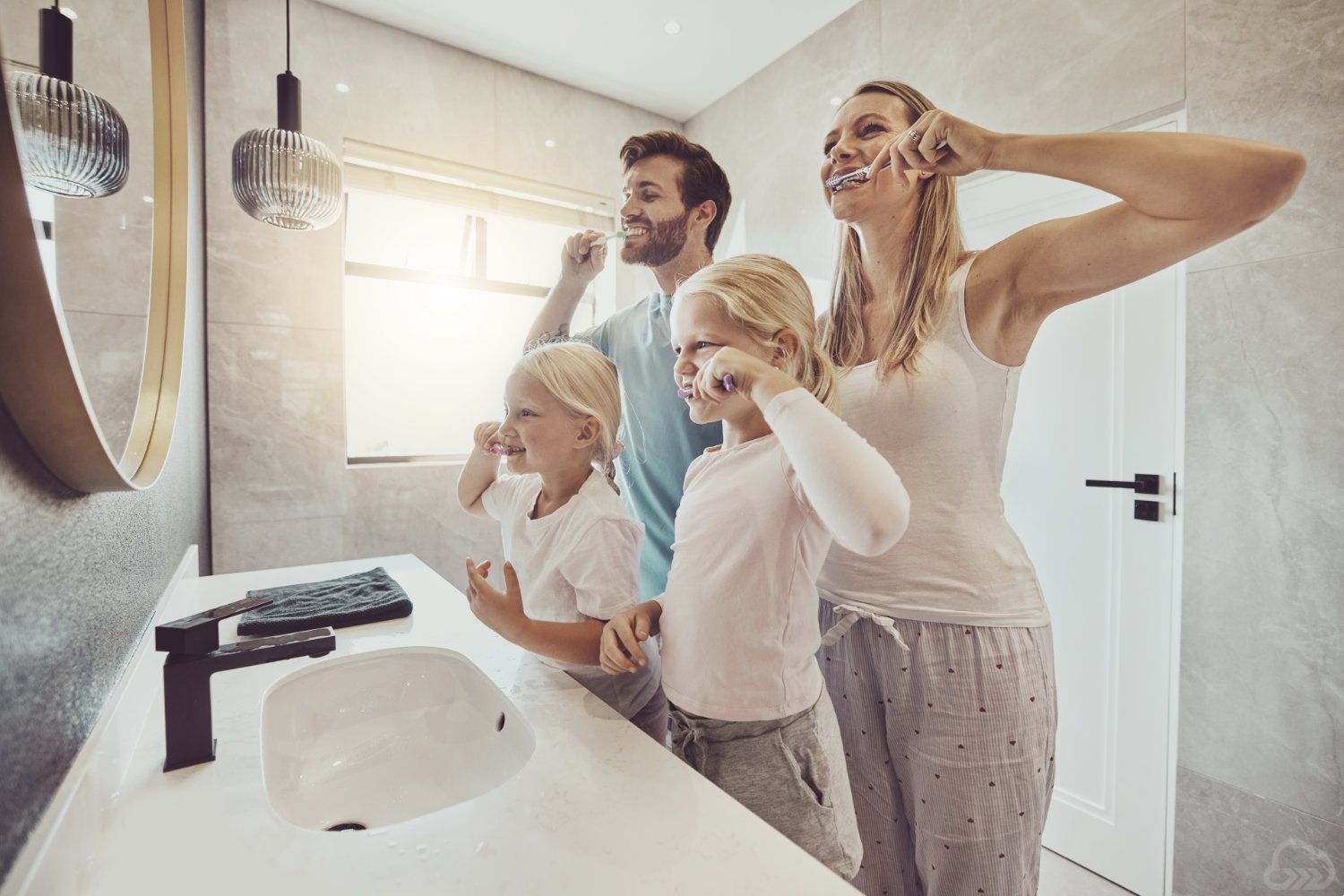 How to Brush Your Teeth Properly: Tips for a Healthier Smile